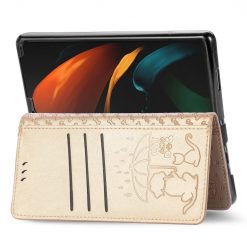 Lacné Kryty | Peňaženkové puzdro Embossing Pattern Pes a Mačka zlaté – Samsung Galaxy Z Fold 3 | Lacné Kryty