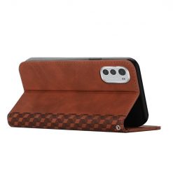 Lacné Kryty | Peňaženkové puzdro Diamond Pattern case hnedé – Motorola Moto E32 / E32s | Lacné Kryty