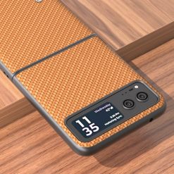 Kryt Abeel Carbon Fiber hnedý – Motorola Razr 40 | Lacné Kryty Lacné Kryty | Kryt Abeel Carbon Fiber hnedý – Motorola Razr 40 | Lacné Kryty