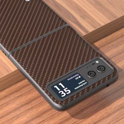 Kryt Abeel Carbon Fiber tmavohnedý – Motorola Razr 40 | Lacné Kryty Lacné Kryty | Kryt Abeel Carbon Fiber tmavohnedý – Motorola Razr 40 | Lacné Kryty