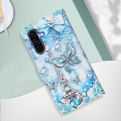 Lacné Kryty | Knižkové puzdro Trendy Cross case Motýľ a Paríž – Samsung Galaxy A56 | Lacné Kryty